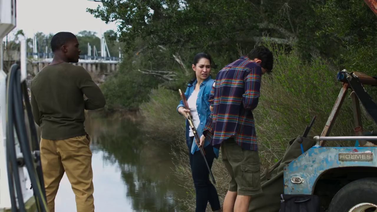 Mississippi River Sharks (2017) WEBRip Hindi + Tam + Eng 720p x264 AVC AAC 2.0.mkv.0003